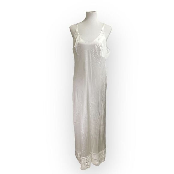Vintage Other - Vintage Full chemise long slip gown nightgown, size 40 (bra size). Approx XL
